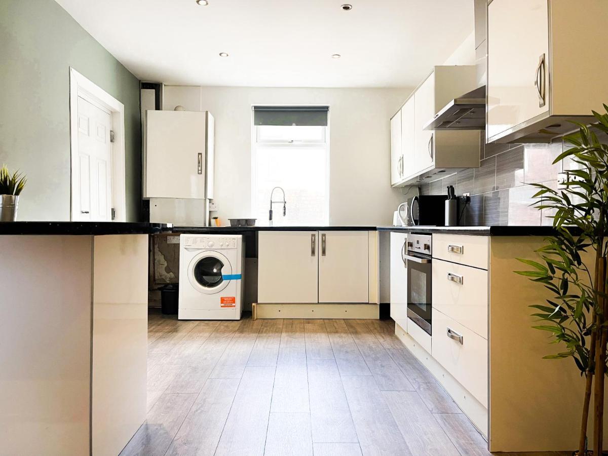 Chic City Loft Room Liverpool Bagian luar foto